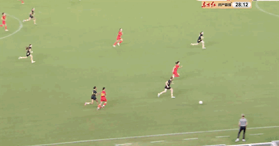 半场：中国U17女足1-0曼城U17女足，贺涵若破门